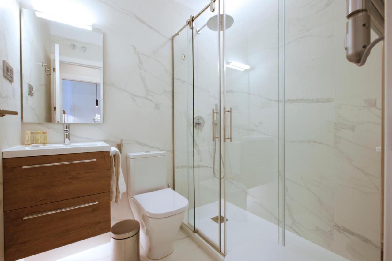 Tirso Suite Madrid Exterior foto