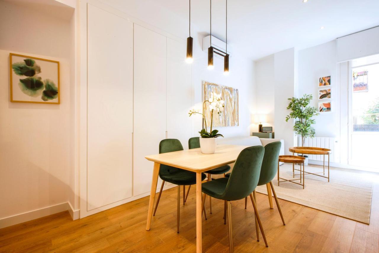 Tirso Suite Madrid Exterior foto