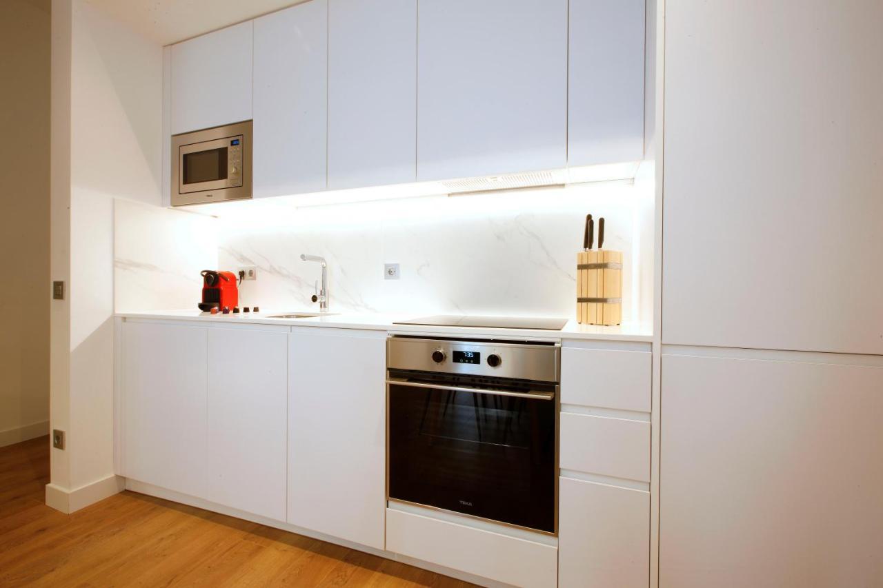 Tirso Suite Madrid Exterior foto